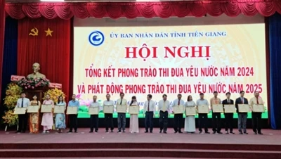 Kilang Win-Viet menerima Anugerah Sumbangan Kebangsaan Vietnam.